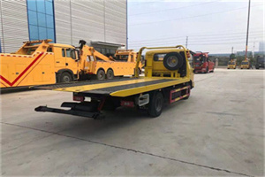 海伦非事故拖车