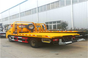 海伦附近拖车救援搭电